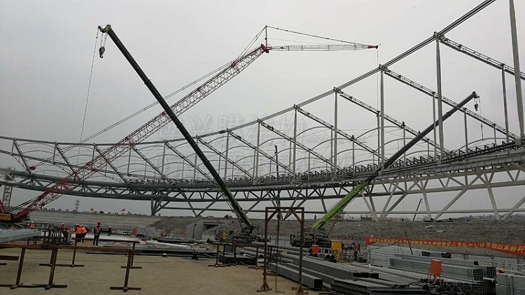 燁興-樂(lè)山奧體膜結(jié)構(gòu)項(xiàng)目進(jìn)入高速施工快車(chē)道