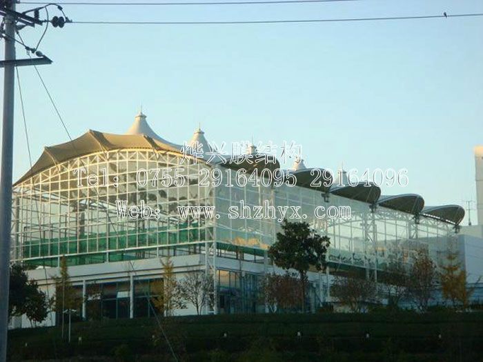 有客戶說(shuō)你家膜結(jié)構(gòu)中空屋面確實(shí)不錯(cuò)，就是偏貴