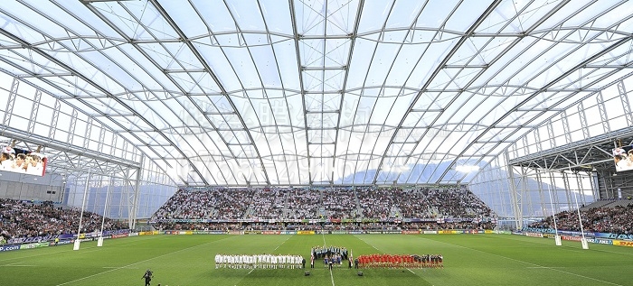 膜結(jié)構(gòu)體育館透明屋面-燁興膜結(jié)構(gòu) 膜結(jié)構(gòu)體育館透明屋面.jpg