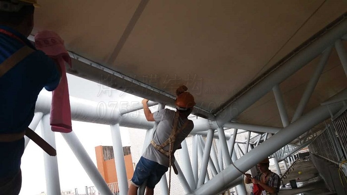 膜結(jié)構(gòu)內(nèi)部維修-燁興膜結(jié)構(gòu) 膜結(jié)構(gòu)內(nèi)部維修.jpg